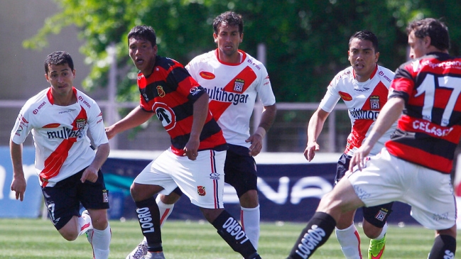 Curicó Unido empató con Rangers en Talca y acortó distancia con Temuco en la Primera B