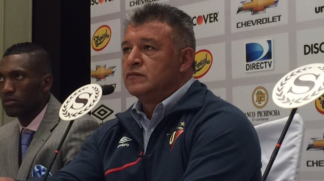Claudio Borghi renunció a la banca de Liga tras derrota en Ecuador