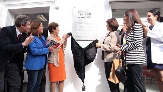 Alcaldesa Josefa Errázuriz inauguró farmacia comunitaria en Providencia