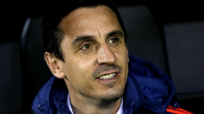 Gary Neville fue destituido como entrenador de Valencia