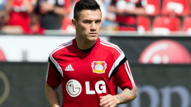 Charles Aránguiz fue citado en Bayer Leverkusen para el duelo ante Wolfsburgo en Alemania