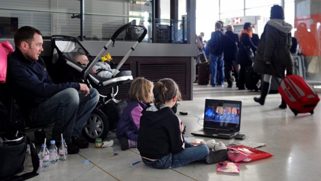 Un niño de ocho años lleva nueve días detenido solo en un aeropuerto de París