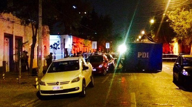 Dos colombianos fueron asesinados a balazos en el centro de Santiago