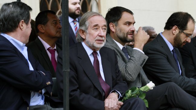 Novoa reapareció en romería en homenaje a Jaime Guzmán