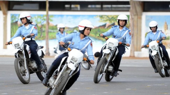 Una policía le robó a una detenida para pagarse un himen nuevo antes de su boda