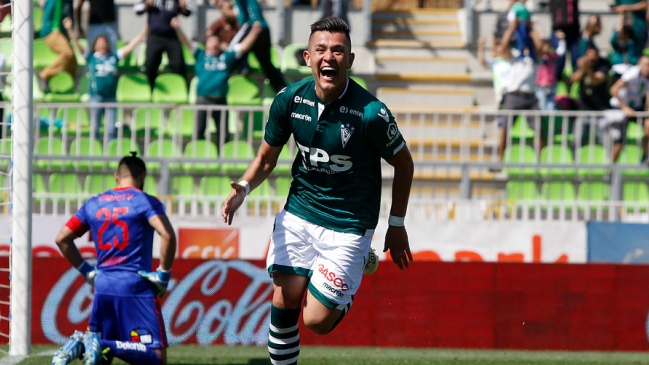 S. Wanderers batió a U. de Chile en Valparaíso y se acercó a la cima del Clausura