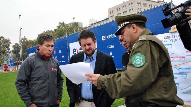 Maratón de Santiago: Orrego llama a evitar el centro desde esta noche