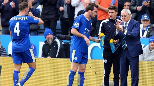 Leicester superó a Southampton y se mantuvo como líder de la liga en Inglaterra