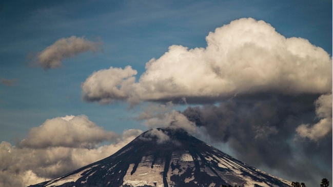 Sernageomin decretó alerta amarilla por el Volcán Villarrica