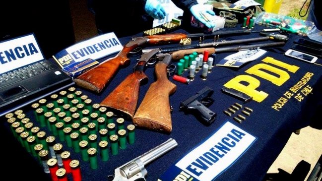 PDI incautó numeroso armamento y detuvo a un sujeto