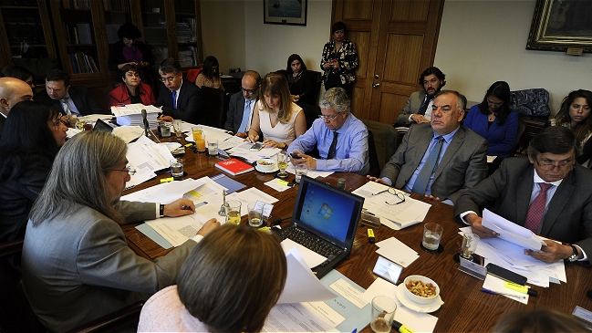 Comisión mixta aprobó reforma laboral con huelga sin denominación de 