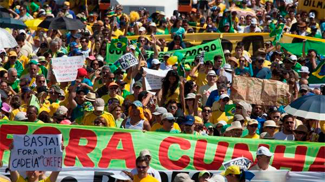 Posible juicio contra vicepresidente pone más leña a la crisis en Brasil