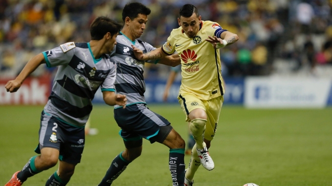 Rabello jugó todo el partido en dramática eliminación de Santos en Champions