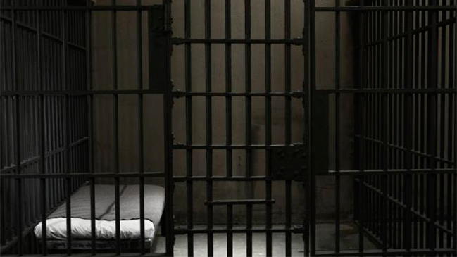 Brutal crimen en Bolivia: Recluso asesinó a su esposa y la enterró en su celda