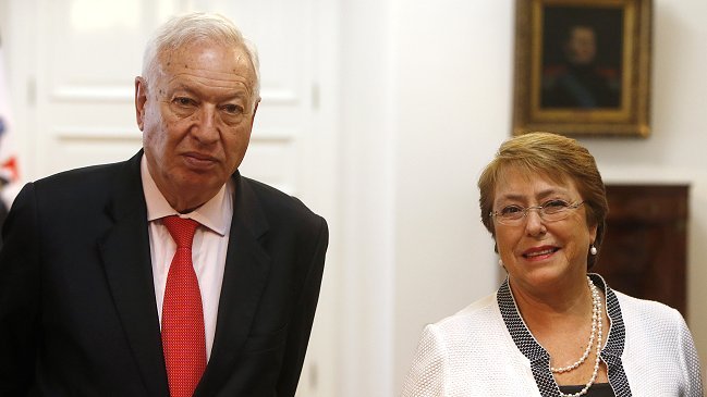 Canciller español: Tendemos la mano a Chile para ayudarlo en su desarrollo económico