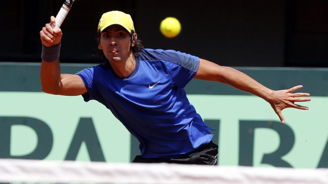 Julio Peralta avanzó a semifinales del ATP de Houston por retiro de pareja rival
