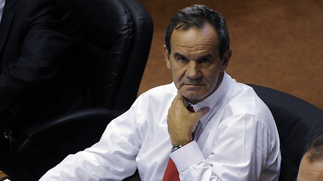 Allamand pidió terminar con 