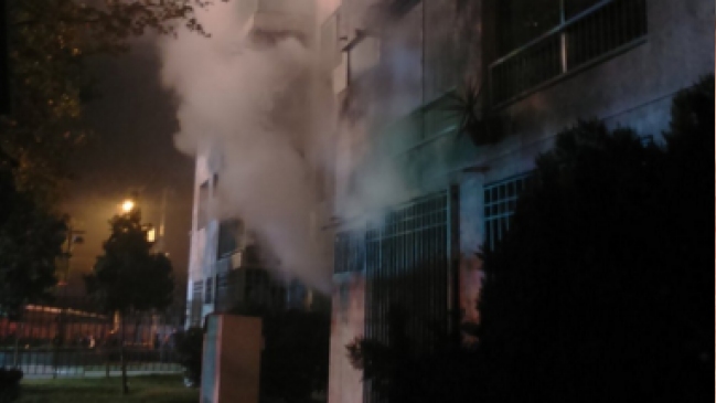 Incendio en edificio obligó a evacuar 350 personas en La Florida