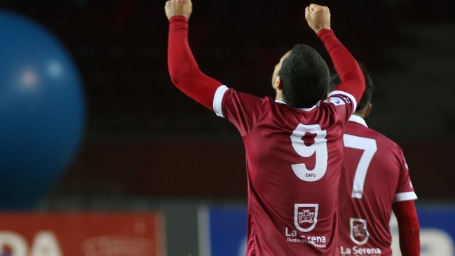 La Serena batió a Cobreloa en reñido encuentro de la Primera B