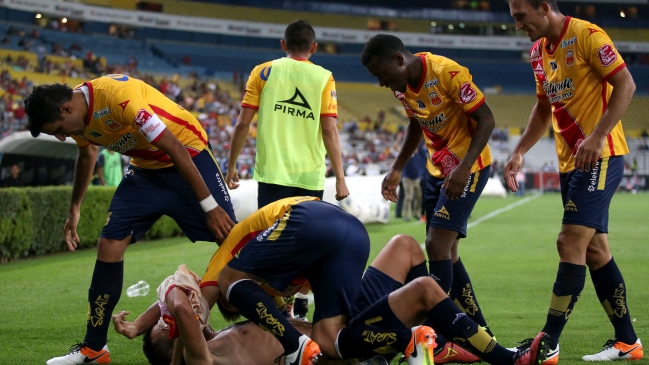 Rodrigo Millar participó en trabajado triunfo de Morelia sobre Atlas en la liga mexicana