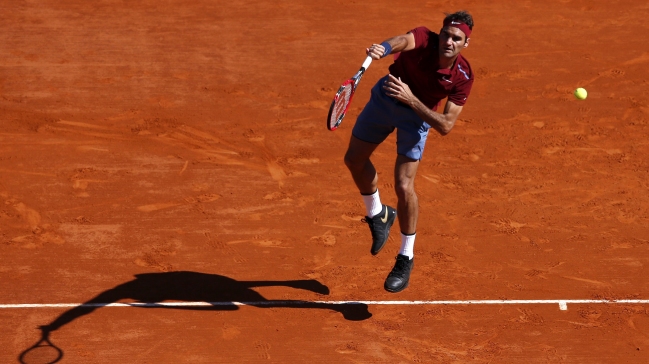Federer y Murray avanzaron a octavos en Montecarlo