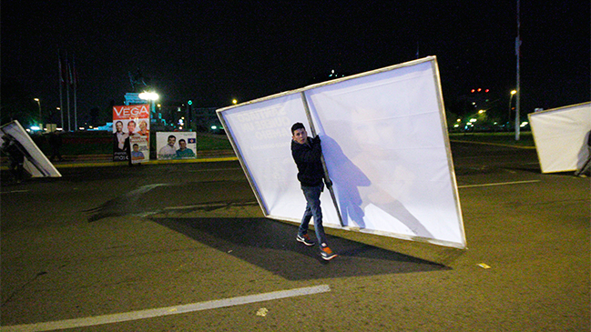 Ley de Partidos: Aportes se harán al Servel y se acabaron las gigantografías