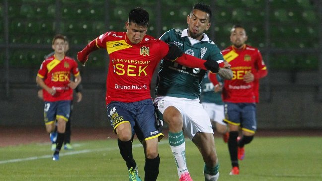 Duelo entre U. Española y S. Wanderers se jugará a pesar del corte de agua en Santiago