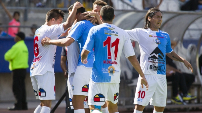 Antofagasta venció a Cobresal y sumó otro triunfo en su lucha por mantener la categoría