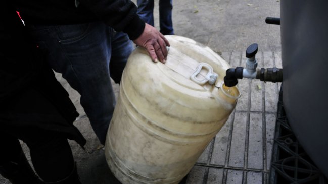 Este lunes comienza la reposición del agua en la Región Metropolitana