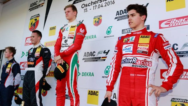 Hijo de Michael Schumacher venció en carrera de Fórmula 4