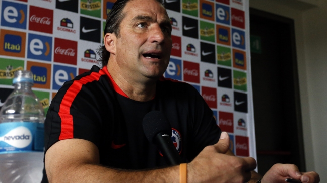 Juan Antonio Pizzi viajará a Europa para reunirse con seleccionados