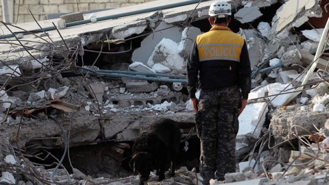 Fiscalía elevó a 507 los muertos por el terremoto en Ecuador