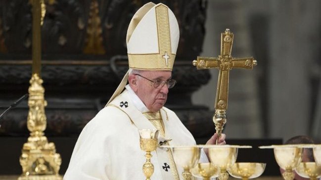 El papa expresó cercanía y rezó 