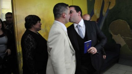   Carabinero contrajo unión civil con su pareja del mismo sexo 