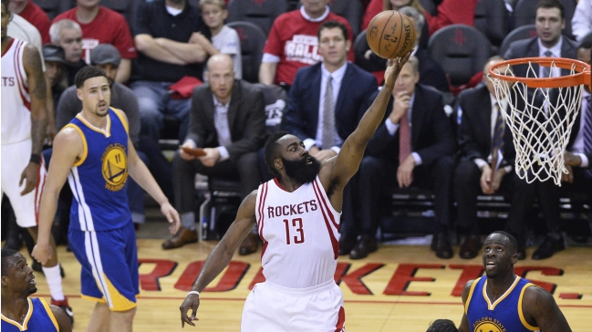 Harden comandó sorpresivo triunfo de Houston ante los Warriors