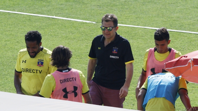 Aníbal Mosa sostuvo reunión con referentes de Colo Colo en medio de críticas del plantel