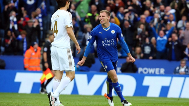 Leicester apabulló a Swansea y dio un nuevo paso al título en la Liga Premier