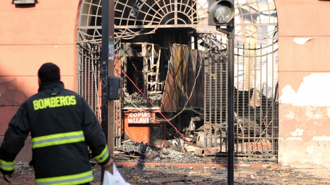 Mercado de Temuco: Gobierno anunció medidas de apoyo a afectados por incendio