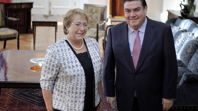 Encuesta Cooperativa: Sigue alta reprobación a partidos y empresarios