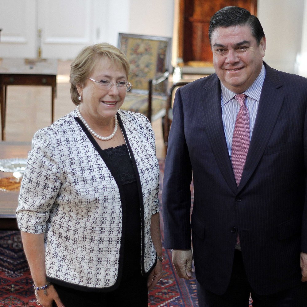 Encuesta Cooperativa: Sigue alta reprobación a partidos y empresarios