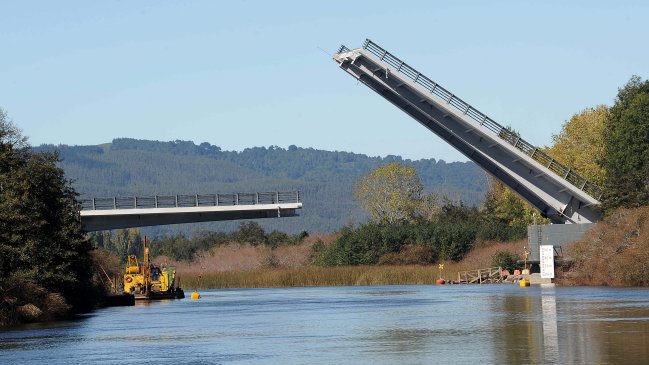 Alcalde pide demoler puente Cau Cau: 