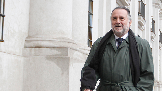 Ex canciller Mariano Fernández asume como embajador en el Vaticano