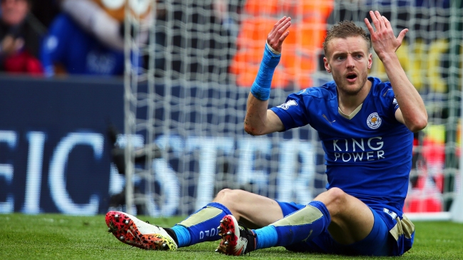 Jamie Vardy fue suspendido por un partido tras su simulación ante West Ham