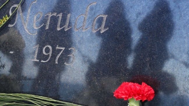 Luego de tres años el cuerpo de Pablo Neruda volvió a Isla Negra