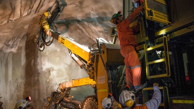 Cochilco mantuvo proyección de precio de cobre en 2,15 dólares la libra en 2016