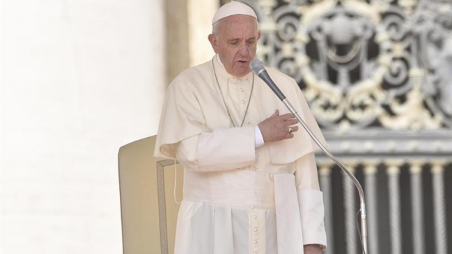 Papa Francisco pidió un modelo de desarrollo que contemple la dignidad humana