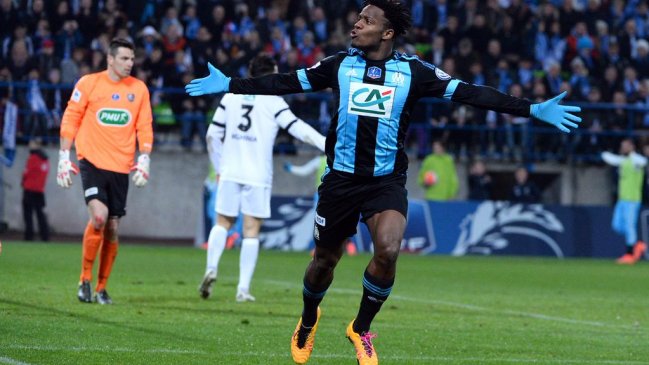 Olympique de Marsella escapó del descenso en la liga francesa tras vencer a Angers