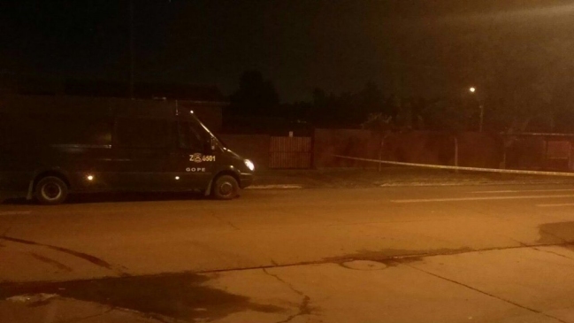 Artefacto explosivo detonó en recinto de Carabineros en Cerrillos