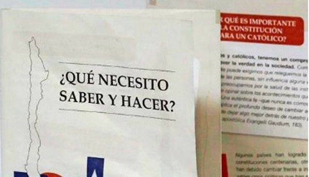 Arzobispado de Santiago difundió folleto sobre el proceso constituyente