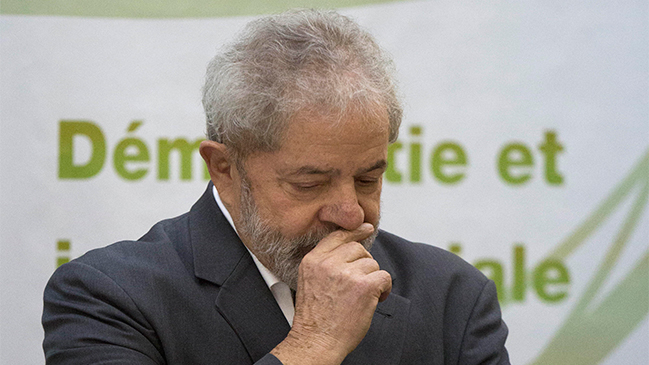 Fiscalía pidió investigar a Lula y a tres ministros de Rousseff por caso Petrobras